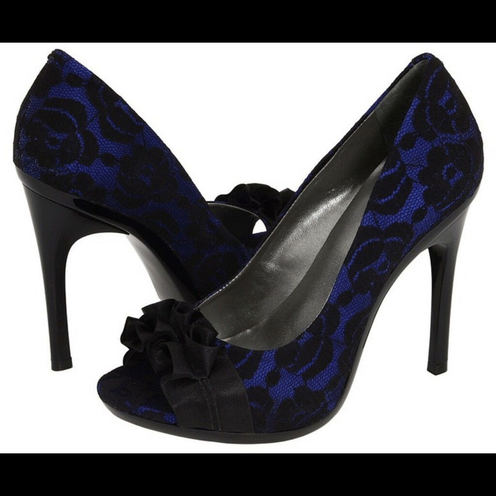 Blue Lace Pump by Carlos Santana